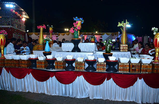 lawns in ghodbundar